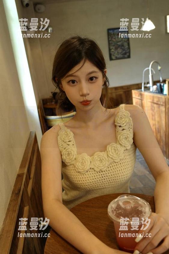秀人网 - 想知道奶芙乔乔如何穿搭？无圣光连衣裙合集让你收入更多美丽灵感！.txt