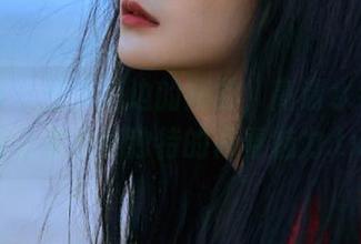 秀人网 – 漫步海边的娜露，高清水手服套图让你感受独特的青春魅力.txt