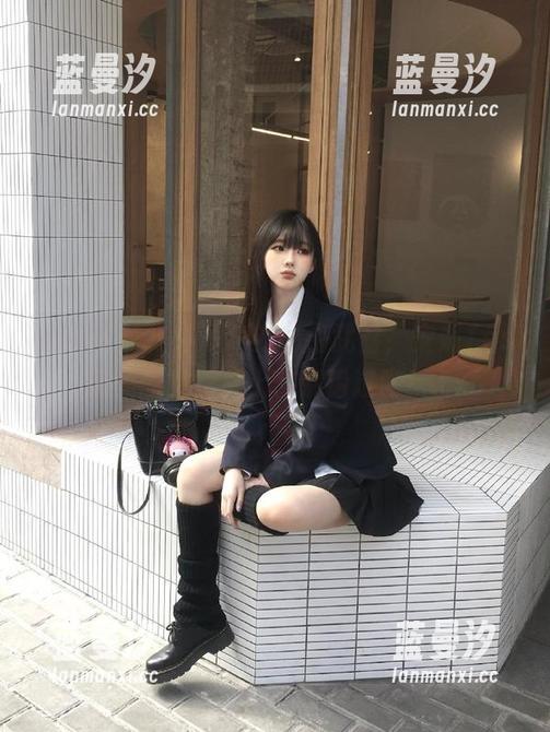 秀人网 - 找寻短裙的秘密武器，安妮Tess的美图免费奉上，别错过呦！.txt