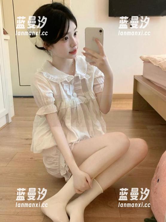 秀人网 - 美图更新：安然黑丝内衣系列写真，挑战视觉极限的性感表现.txt