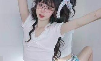 秀人网 – 戴渃欣学妹的写真照片，不怕笑话，免费让你一秒认同.txt