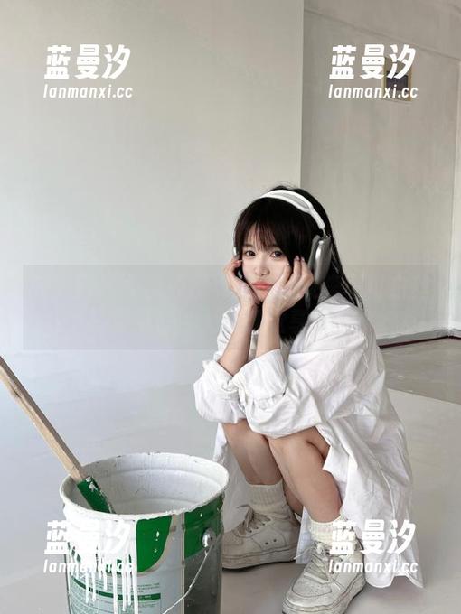 秀人网 - 免费原图下载：感受李可可白丝写真带来的无限视觉享受.txt