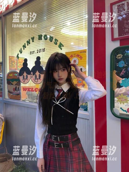 秀人网 - 领略“欧阳妮娜娜”的油亮写真，展现她独特气质的完美套图，值得每位粉丝收藏！.txt
