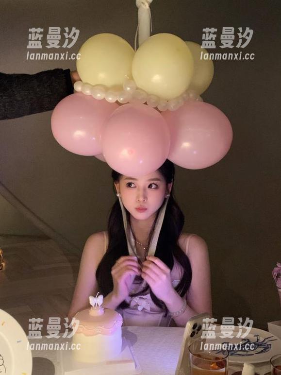 秀人网 - 丰富多彩的自拍风格！王俪丁呀原图壁纸，快来下载拥抱美好吧！.txt