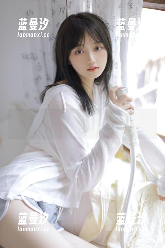 秀人网 - 在线访问玛鲁娜Manuela的教室：独一无二的写真资源在此汇聚.txt