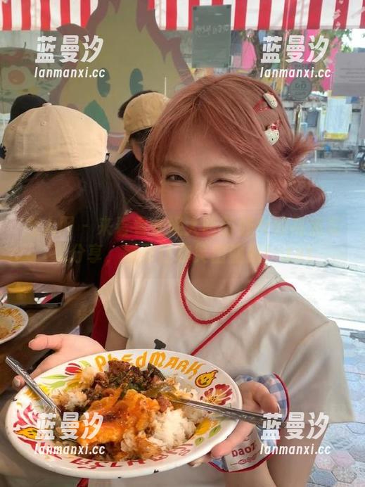 秀人网 - 来看看米妮大萌萌修女的高清写真分享，绝对让你笑出腹肌！.txt