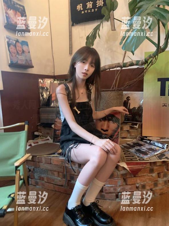 秀人网 - 精选茜茜Kimi短裤写真集，演绎夏日的清新与时尚气息.txt
