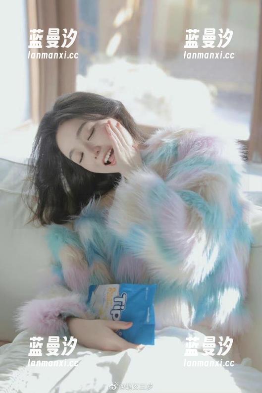 秀人网-葛征Model 秀人网 - 葛征Model御姐最新美图更新!浓郁的艺术气息和魅力尽在她的写真中!.txt