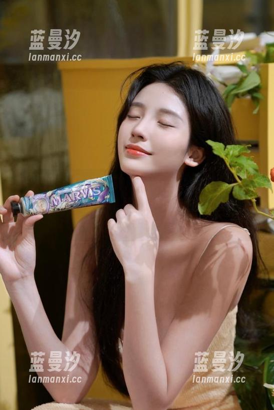 秀人网 - 最新董林越女孩写真合集，定制专属记忆，感受每张照片背后的故事！.txt