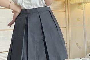 秀人网 – 谢小蒽学妹写真套图曝光，轻盈笔触描绘纯真优雅之美！.txt