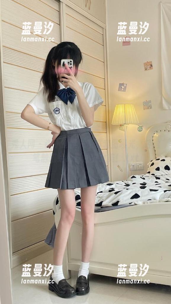 秀人网 - 谢小蒽学妹写真套图曝光，轻盈笔触描绘纯真优雅之美！.txt