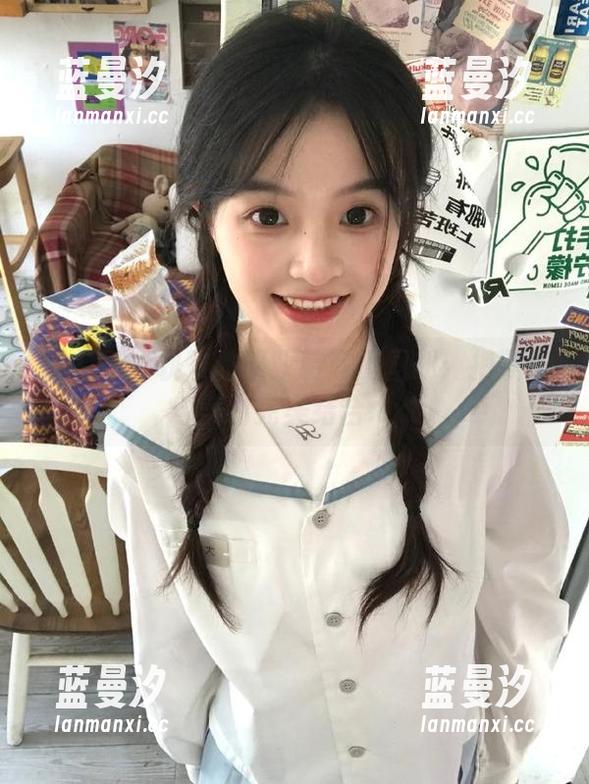 秀人网 - 软软的职业装写真图册：把职场与美丽完美结合.txt