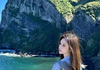 秀人网 – 与麦田共舞：白色写真作品免费独家下载！.txt