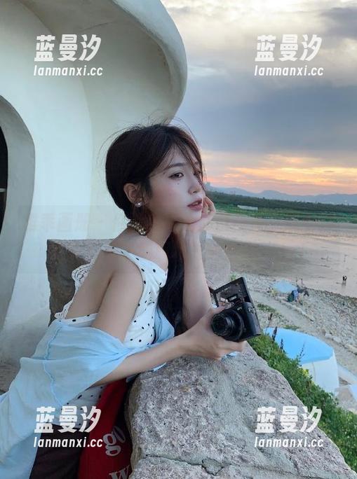 稚乖画册 - 你没见过的赤西夜夜，职业装写真壁纸中的职场时尚密码！.txt