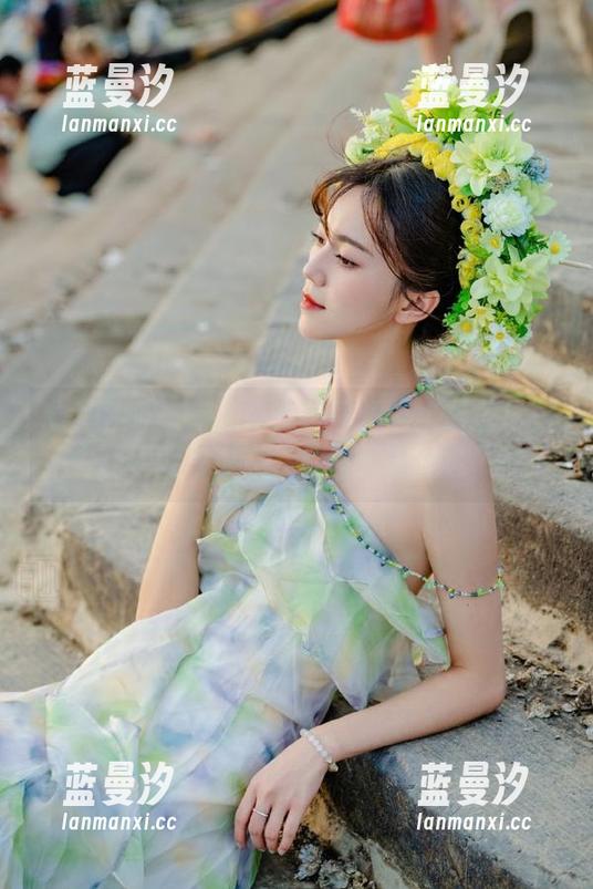 稚乖画册 - 赤西夜夜带你领略比基尼写真中的福利与诱惑，精彩不容错过.txt