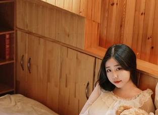 “职业装”也能搞笑：穆零Mu0的福利写真带你轻松一夏！.txt