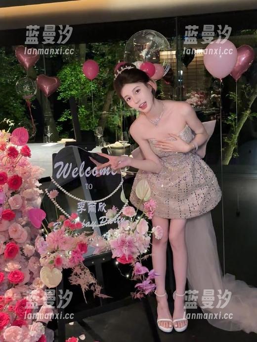 紧急企划 - 风格独特！一只喵喵梓兔女郎高清精美图片展示.txt