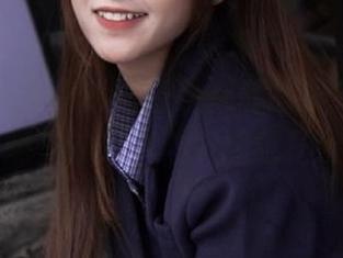 微密圈 – 来看看紫色哒豚豚的最新写真集，“妹妹”的笑声让人肆意狂欢！.txt