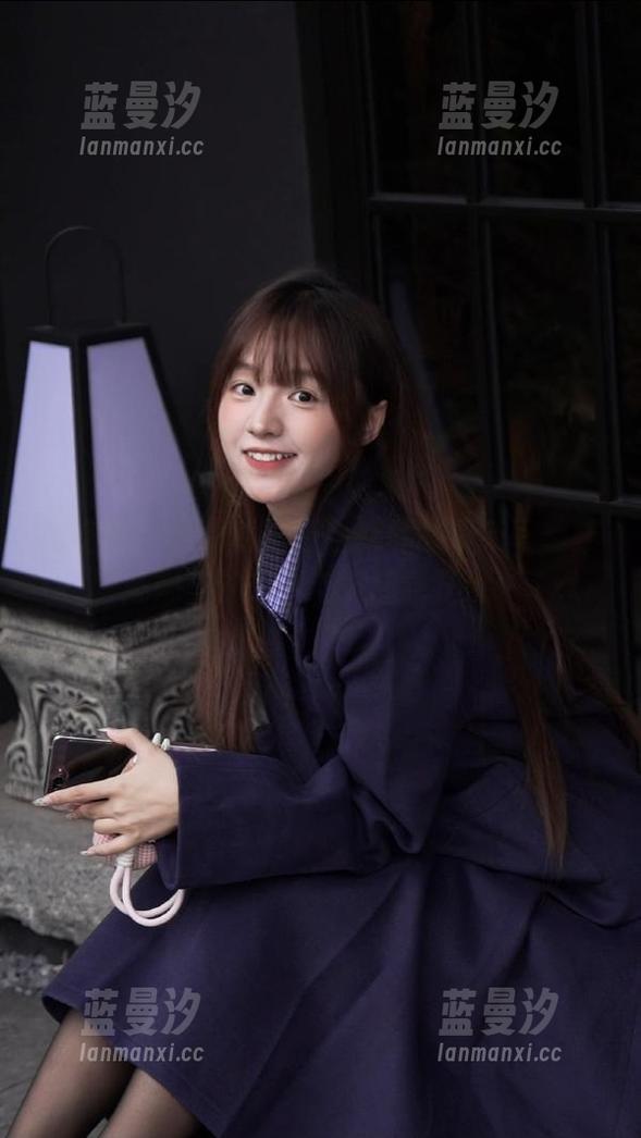微密圈 - 来看看紫色哒豚豚的最新写真集，“妹妹”的笑声让人肆意狂欢！.txt