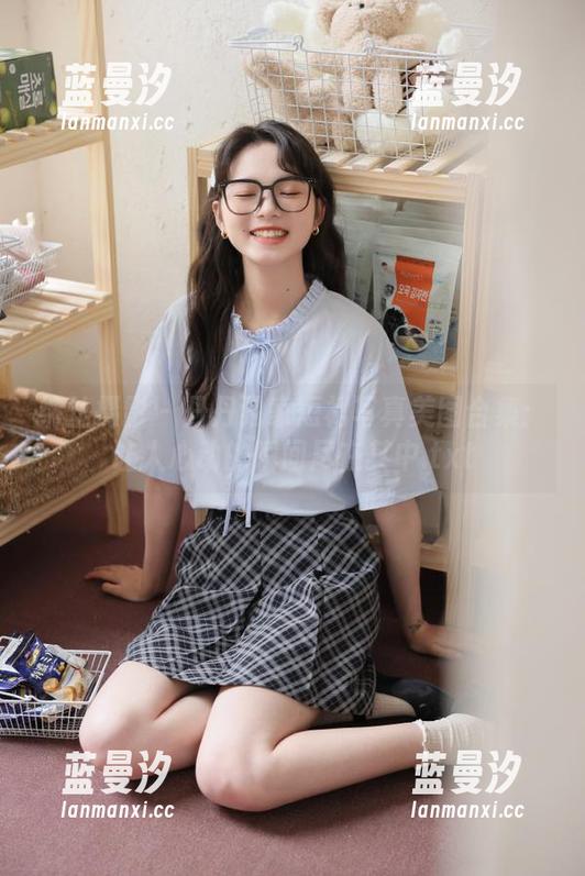 纳丝摄影 - 丹丹独家短裙写真美图合集：让人心动的瞬间尽在其中.txt