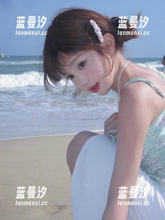 绮梦摄影 - 看到子涵穿短裤的这一刻，时尚写真套图绝对让你心动.txt
