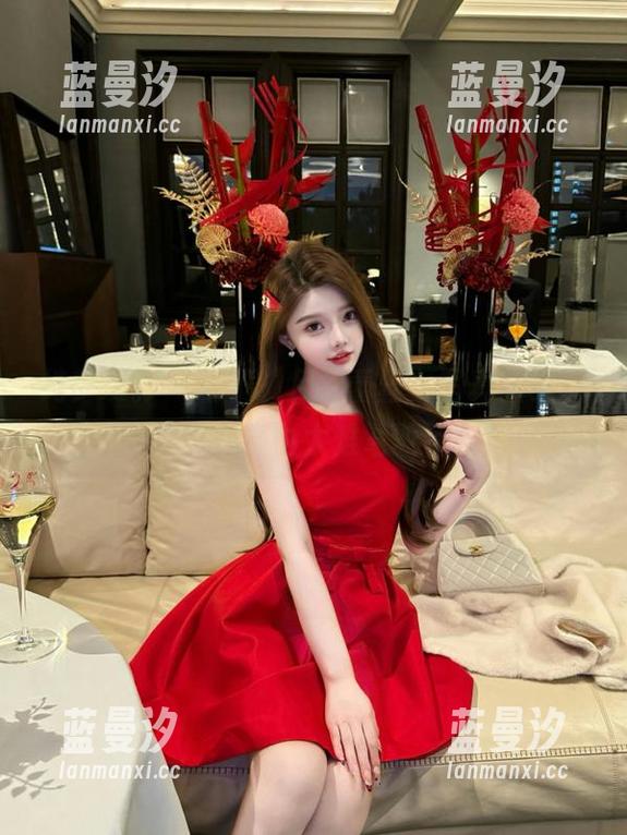 绮梦摄影 - 看了“月月蕾丝”写真图集，我只想说这衣服也太难驾驭了吧！.txt