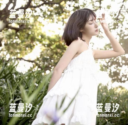美媛馆 - 私拍风采：Manuela玛鲁娜黑丝套图带你进入一个充满诱惑的梦想世界！.txt