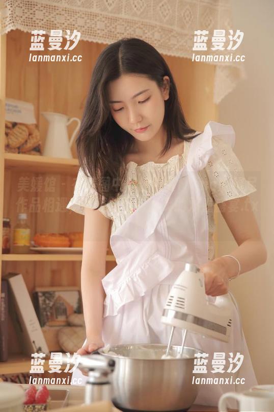 美媛馆 - 在美图中与伊雨蔓Fiona的裸足作品相遇，享受视觉与心灵的双重盛宴.txt