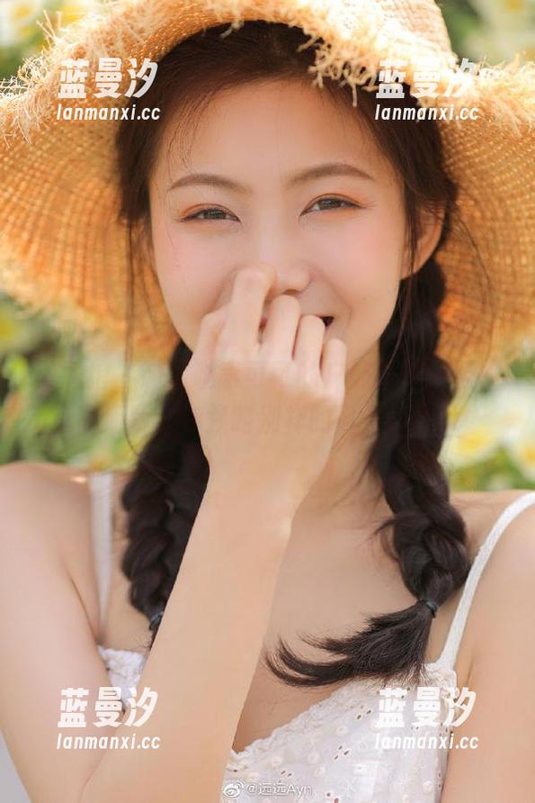 美媛馆-李可可 美媛馆 - 萌萌哒李可可的户外写真资源,高清版让你领略别样的风景!.txt