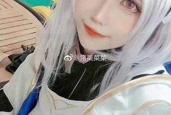 精选灰丝套图，翎柒菜菜为你诠释性感与优雅的完美平衡.txt