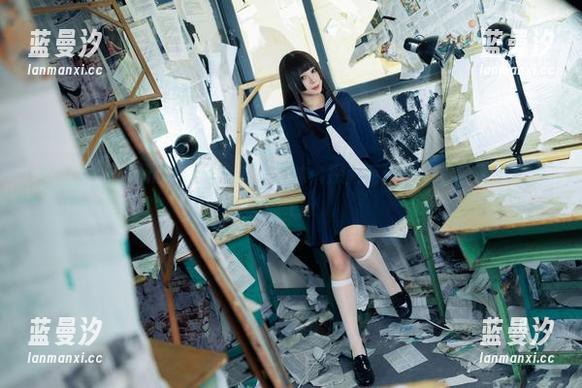 胡桃猫Kurumineko与反差学妹：探索高清原图中的青春与美丽.txt