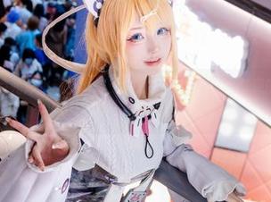 花铃Hana的死库水高清写真：展现少女心与时尚气息的独特魅力.txt