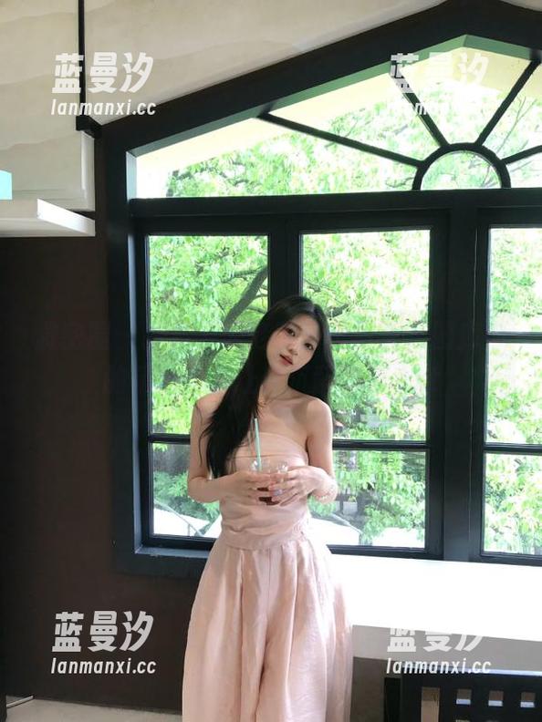 若若老师 微密圈 - 探索若若老师浴室写真,图库中的精选作品让你沉醉其中.txt