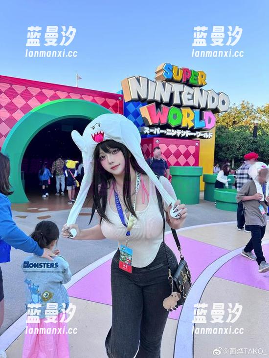 最新的写真套图，菌烨tako与葛饰北斎完美结合的艺术旅程.txt