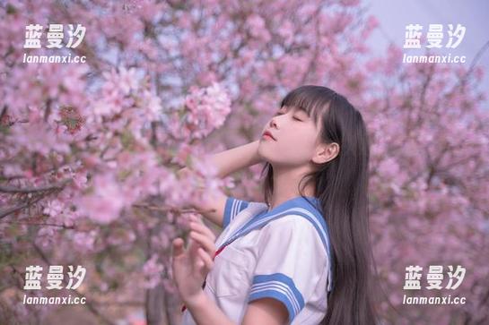 短裙之下的萌芽儿o0：绚丽cos照片，带你进入她的时尚幻想.txt