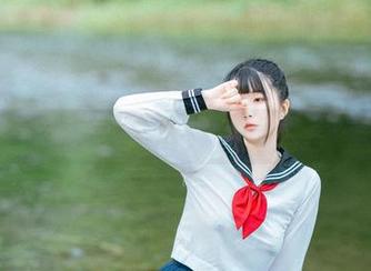捕捉落落Raku的户外瞬间，下载原图福利等你来享.txt