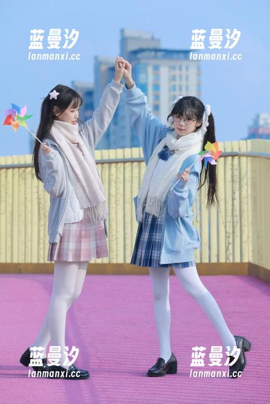微密圈 - 超现实的魅力：揭开葛征制服写真图包的神秘面纱.txt
