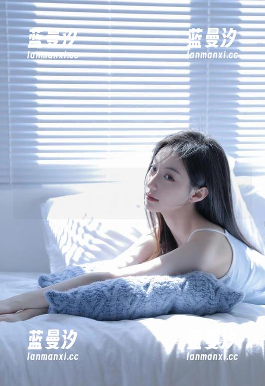 蜜桃社 - 不容错过！冰露短裙作品集最新更新，带你领略青春的活力与灵动！.txt