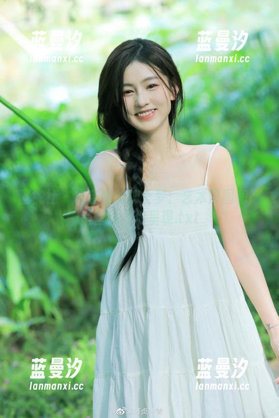 蜜桃社 - 木奈奈的护士梦：艺术原图和高清壁纸为你呈现.txt