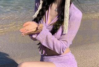蜜桃社 – 琉璃lily与清纯的邂逅：动人写真合集，精美图片描绘她的纯净之美.txt