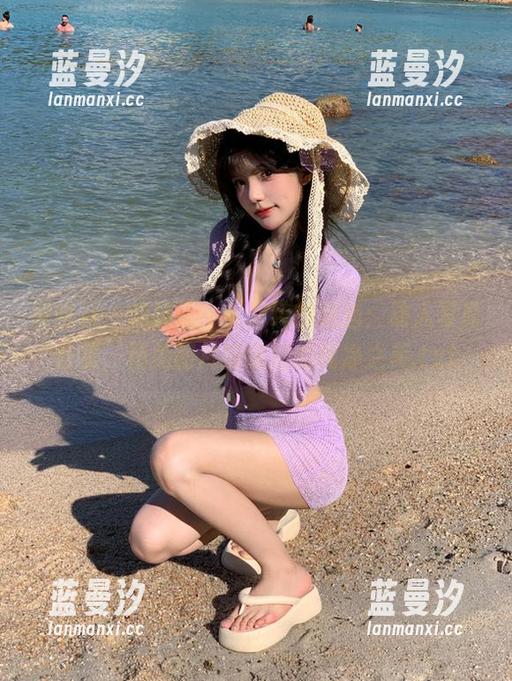 蜜桃社 - 琉璃lily与清纯的邂逅：动人写真合集，精美图片描绘她的纯净之美.txt