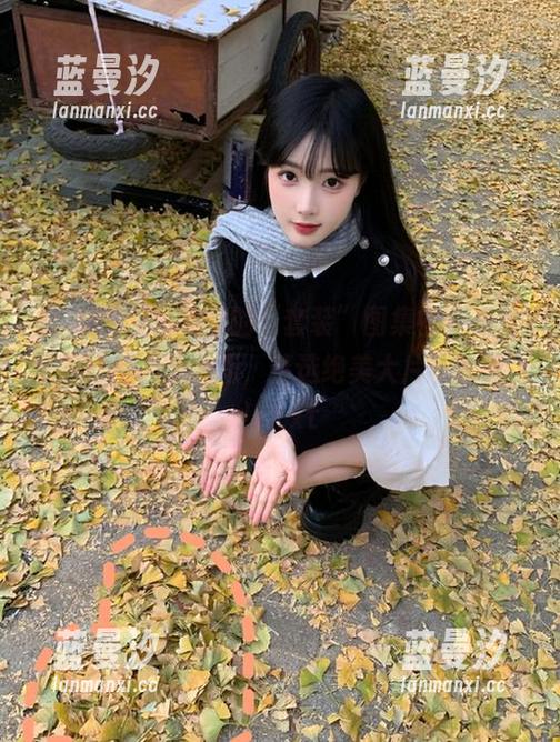 语画界 - 在奶瓶的“套装”图集中，找到属于你的心动瞬间，精选绝美大片不容错过！.txt