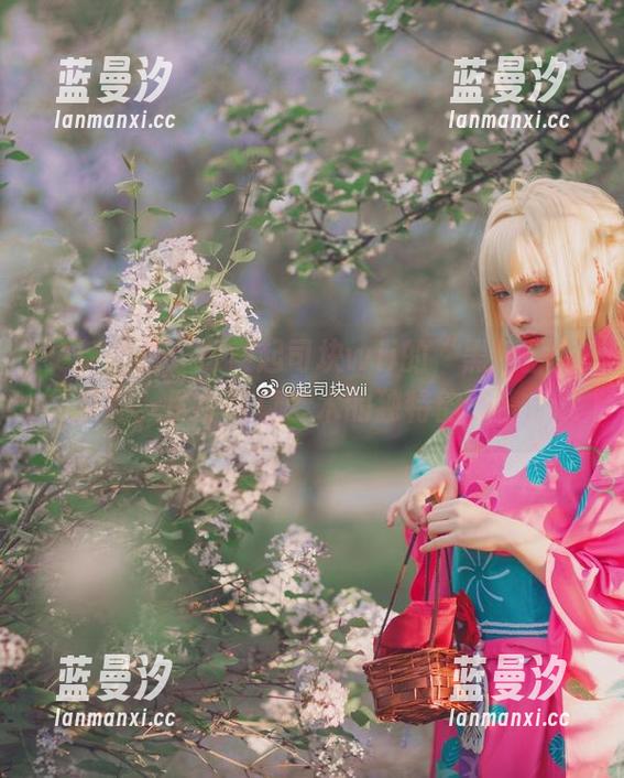 更新图集：探索起司块wii的“黑色护士”系列，尽享写真艺术的独特韵味！.txt