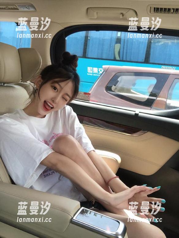 微密圈 - 旗袍与摄影的交融：铁锤姐姐精选图库探索经典形象.txt