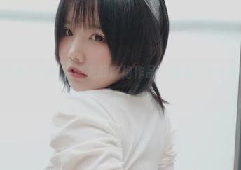 上传阿半今天很开心的高清光辉旗袍作品，免费下载尽享美丽时刻！.txt