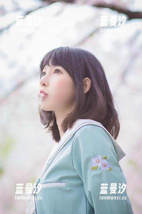 雯粥粥i少女写真集惊艳更新，让我们一起感受青春的无限魅力！.txt