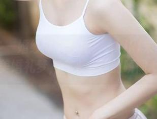 青豆客 – 婚纱写真套图：Akiki朱若慕的唯美婚礼梦，令人心动的瞬间.txt