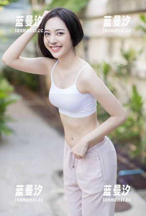 青豆客 - 婚纱写真套图：Akiki朱若慕的唯美婚礼梦，令人心动的瞬间.txt