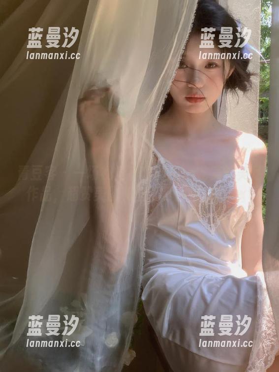 青豆客 - 一场视觉盛宴：Ann尤美的美足作品，超赞美图和壁纸等你来欣赏.txt