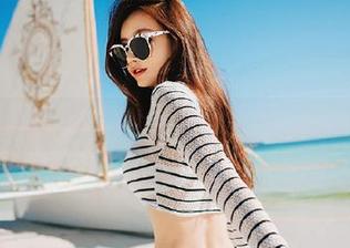青豆客 – 伍月yuer黑色作品：无圣光中绽放的神秘美感与力量.txt